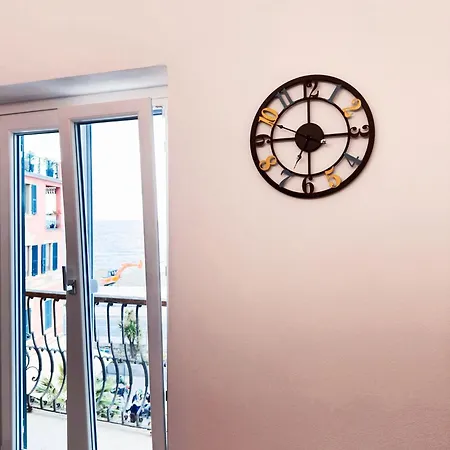 Sotto La Torre A Due Passi Dal Mare